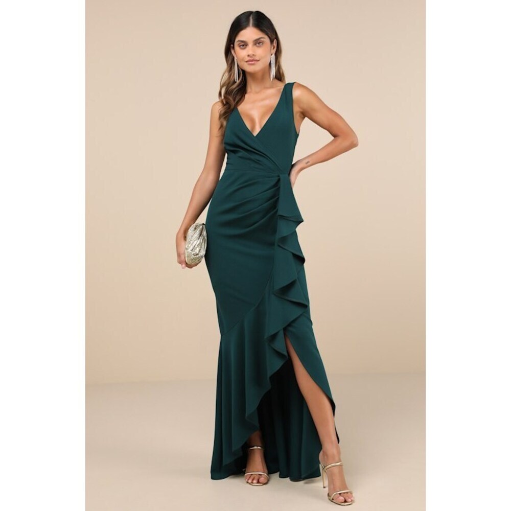 New w tags -Lulus Pure Loveliness Emerald Pleated Ruffled Dress Green - Size M